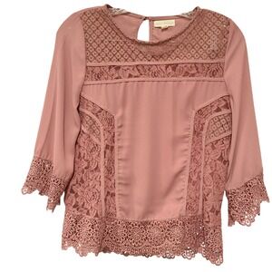 Coco + Jameson Mauve Pink Lace Crochet Trim Blouse 3/4 Sleeve Small